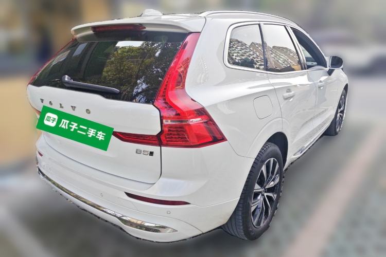 Used Volvo XC60 2023 B5 4x4 Smart Luxury Edition

