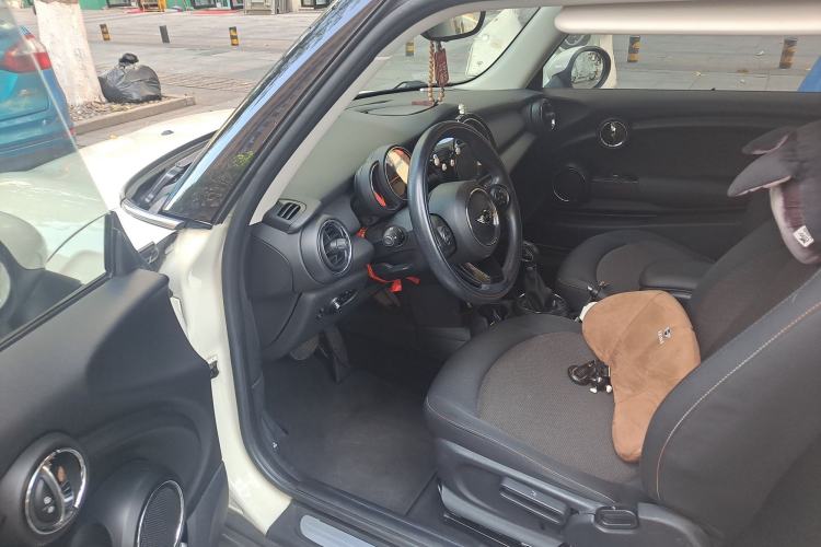 Used MINI 2016 1.2T ONE Pioneer Edition Driver Seat