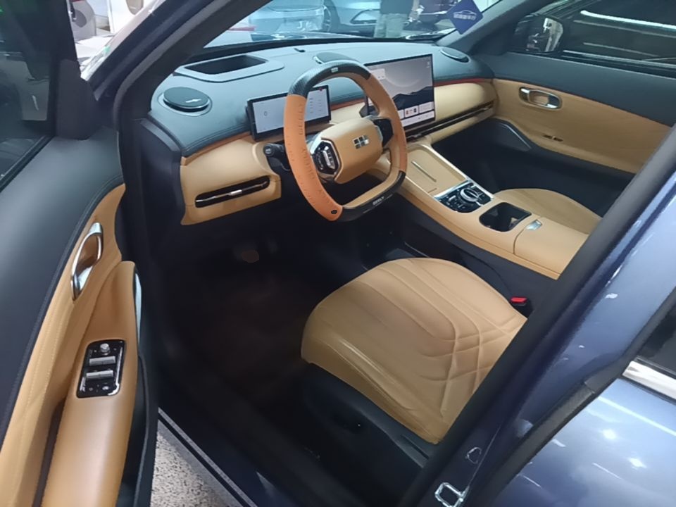 Geely Galaxy Xingjian 7 EM-i 2025 120km Navigator Edition — снимка 18