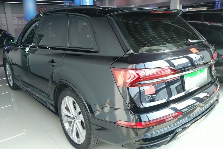 Used Audi Q7 2021 55 TFSI quattro S line Sport model