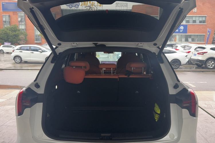 Used NETA L 2024 Extended-Range 310 Flash-Charge Red Edition Trunk