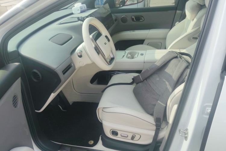 Used Li Auto i6 2025 Model Two-Wheel-Drive Standard Type