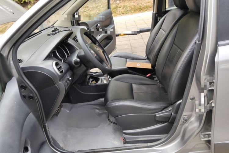 Used Nissan Livina 2010 JINRUI Edition 1.6L Automatic Standard Model Left Front Seat