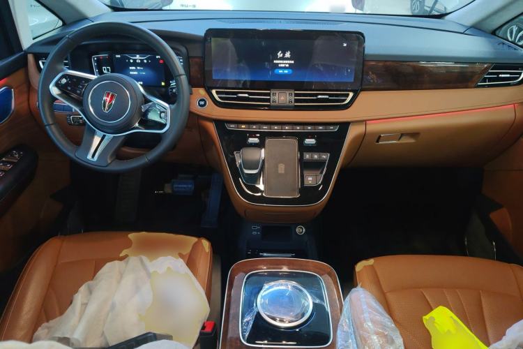 Used Hongqi HQ9 2023 2.0T Smart Connect Flagship Edition Center Console