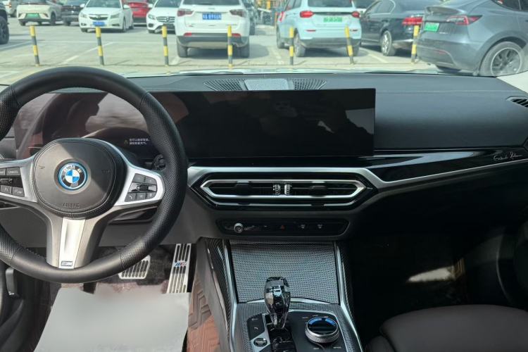 Used BMW i3 2022 eDrive 35 L
