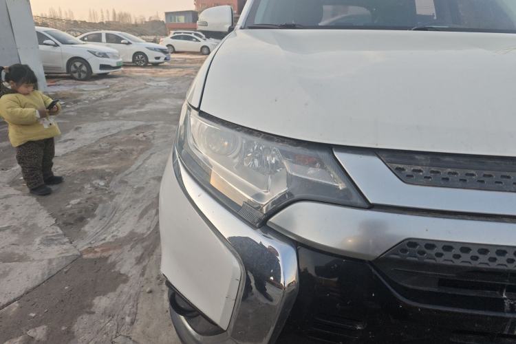 Used Mitsubishi Outlander 2019 2.0L Two-Wheel Drive Comfort Edition 5 Seats China V Standard
