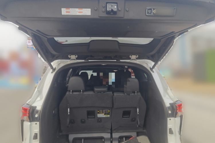 Used Toyota SIENNA 2024 2.5L Hybrid Luxury Edition