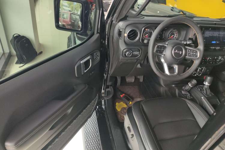 Used Jeep Wrangler 2024 2.0T Sahara Four-Door Edition
