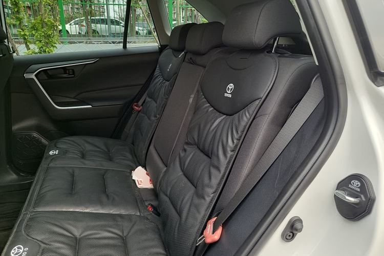 Used Toyota Wildlander 2024 2.0L CVT Two-Wheel Drive Leading Edition Left Rear Seat