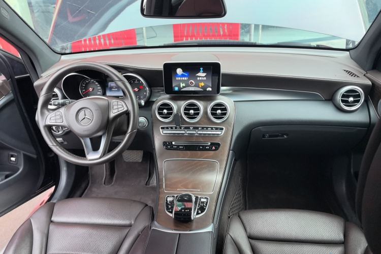 Used Mercedes-Benz GLC 2016 GLC 300 4MATIC Dynamic Model