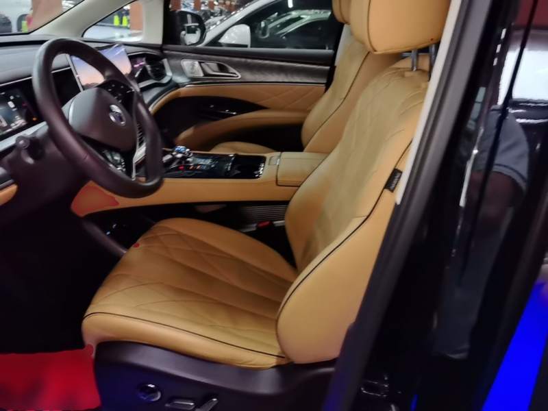 Used Denza D9 2024 DM-i 1050 Luxury Model — 14
