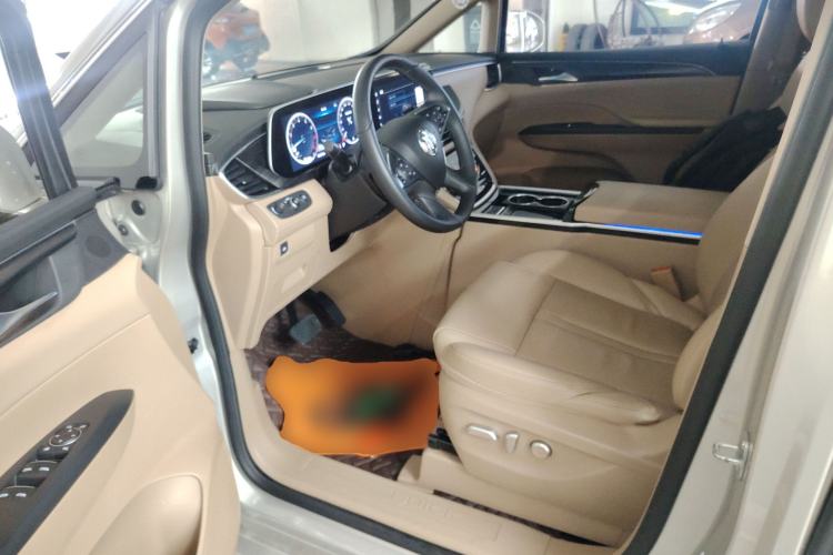 Used Buick GL8 2020 ES Land Cruiser 653T Luxury Model
