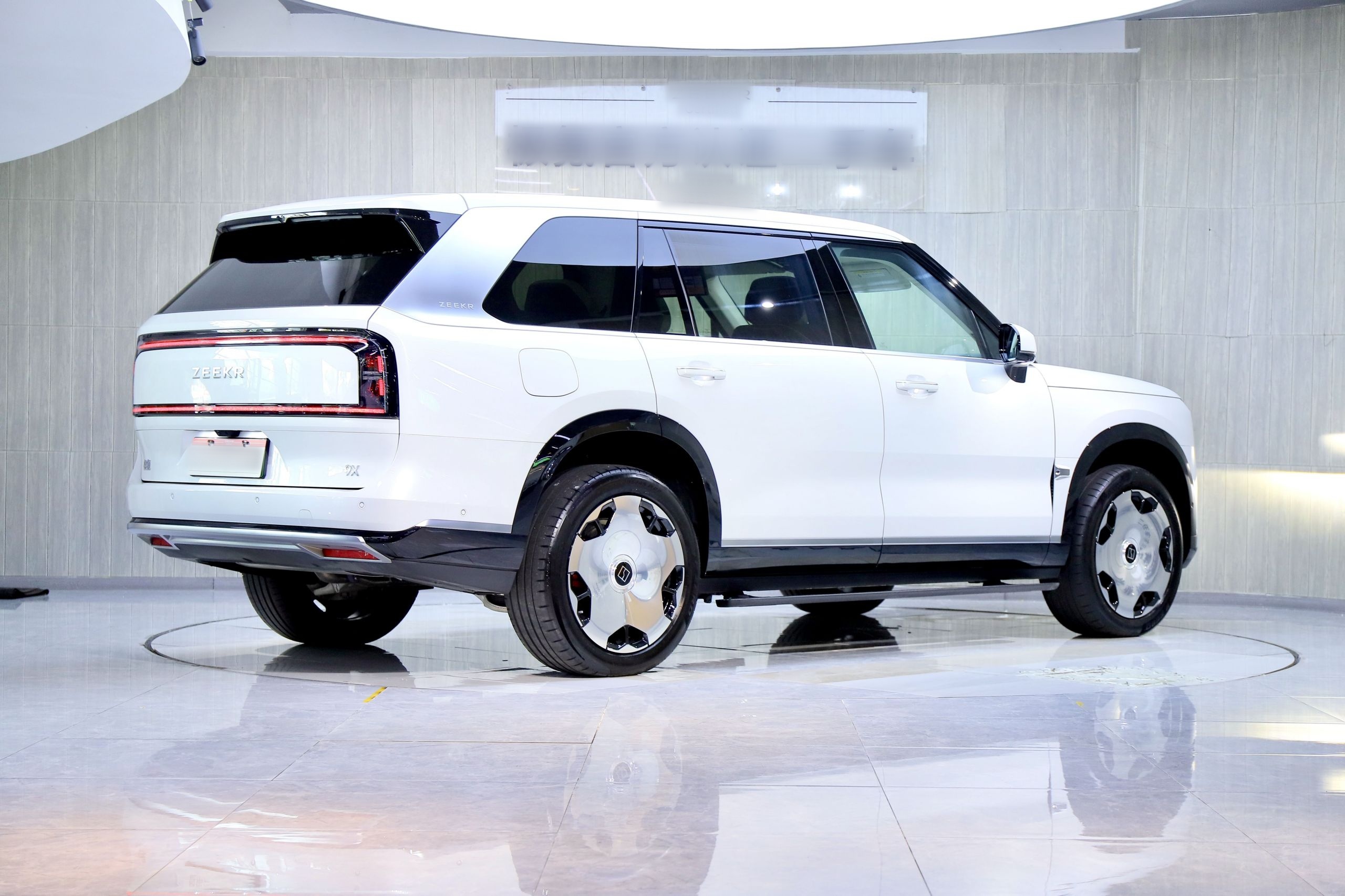 Zeekr 9X 2025 Ultra Edition 70kWh — снимка 16