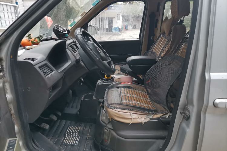 Used Wuling Rongguang 2014 1.2L S Base Model
