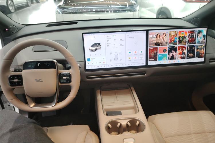 Used Li Auto i6 2025 Model Two-Wheel-Drive Standard Type