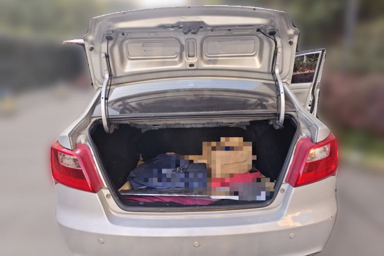 Used Changan Alsvin V3 2012 1.3L Manual Luxury Version China IV Standard