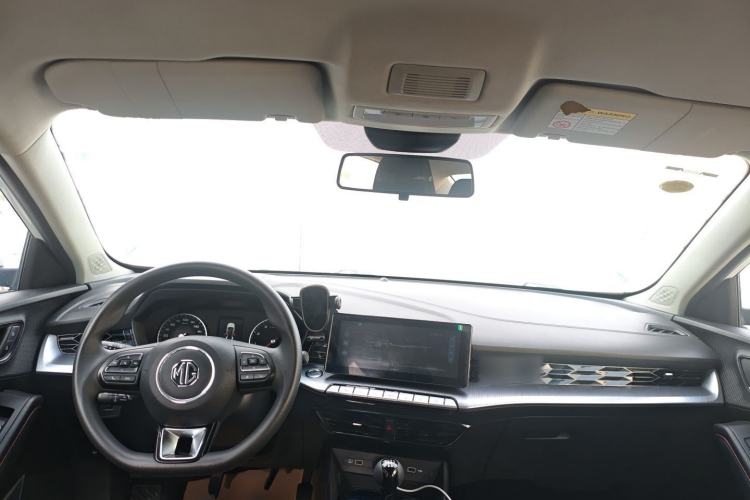 Used MG 5 2023 180 DVVT Manual Fashion Edition
