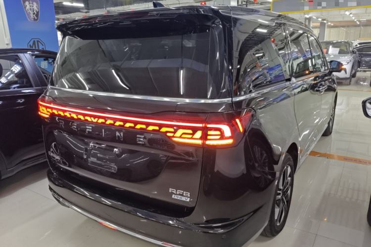 Used JAC Refine RF8 PHEV 2024 Zhiling Edition 1.5T 150KM Flagship Model – Lithium Iron Phosphate
