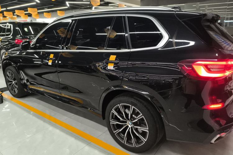 Used BMW X5 2022 Restyled xDrive 30Li M Sport Package
