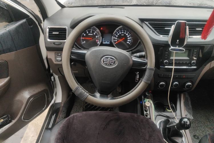 Used FAW Senya S80 2015 1.5L Manual 5-Seater Urban Edition