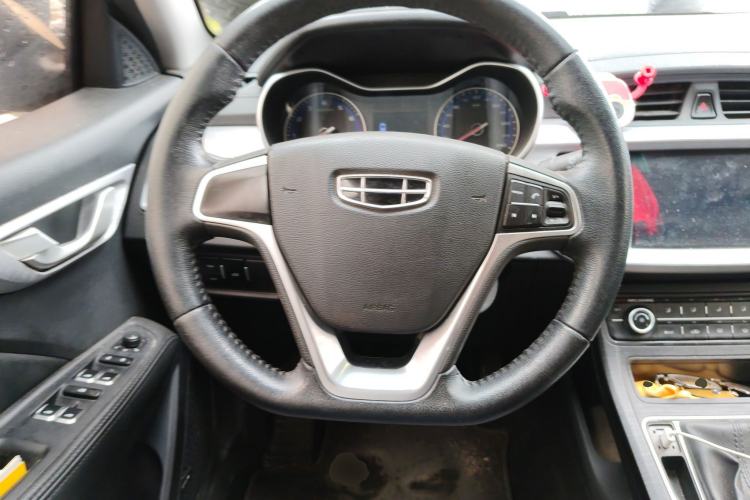 Used Geely Auto Vision 2019 Upgraded Model 1.5L Manual Luxury Version China VI Standard
