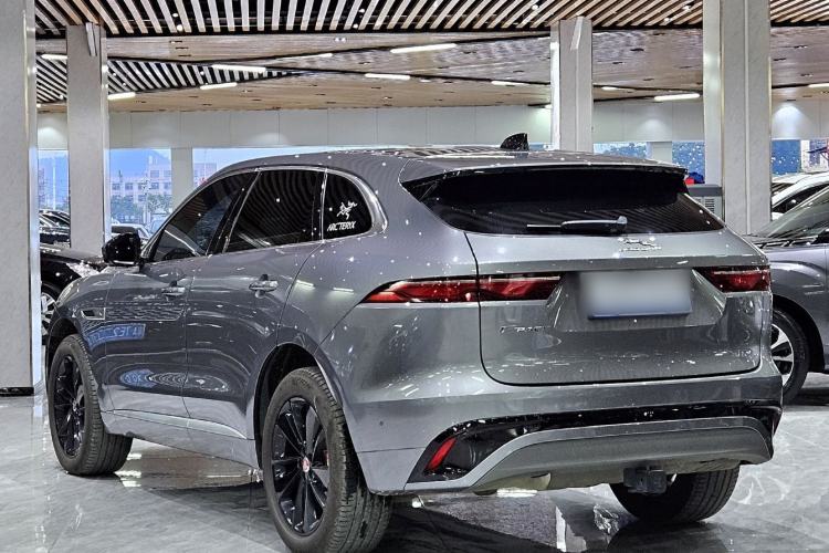 Used Jaguar F-PACE 2021 250 PS R-Dynamic SE
