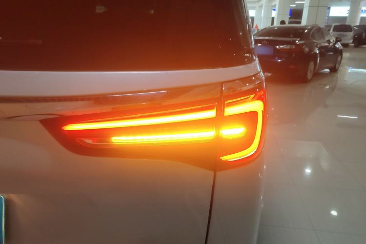 Used Buick GL8 2022 ES Landtrek 653T Luxury Edition
