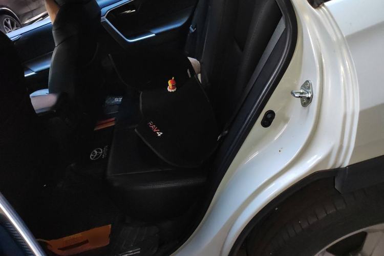 Used Toyota RAV4 2021 2.0L CVT Two-Wheel Drive Fashion Edition