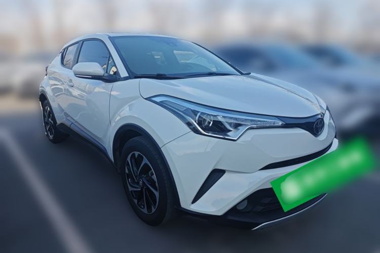 Used Toyota IZOA 2018 2.0L Yichi Version China VI Standard Front Right 45 Deg
