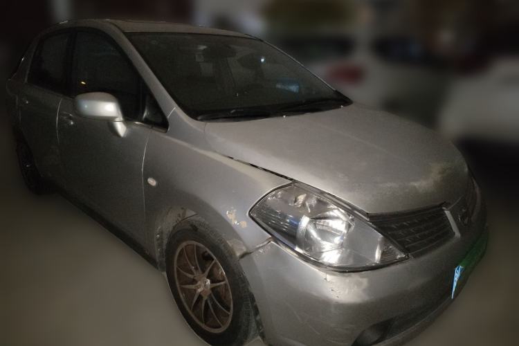 Used Nissan Tiida Sedan 2005 1.6JE AT Front Right 45 Deg