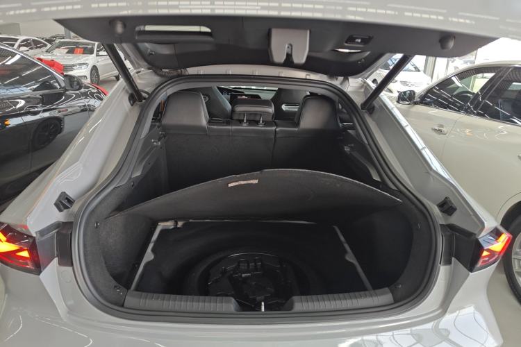 Used CHANGAN UNI-V 2023 1.5T Prestige Model
