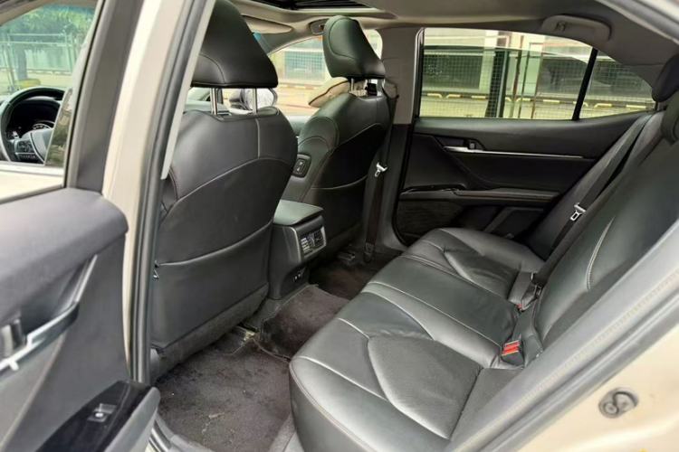 Used Toyota Camry 2019 2.0G Luxury Edition China VI Standard
