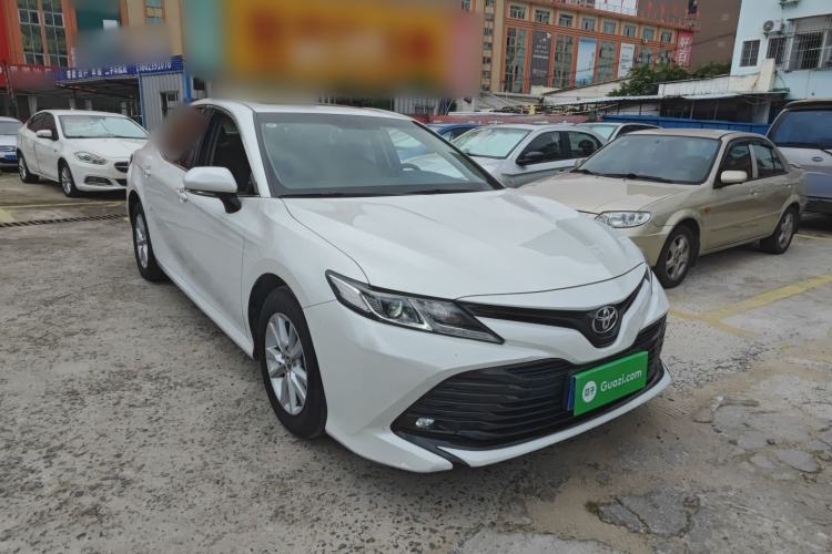 Used Toyota Camry 2018 2.0E Leading Edition Front Right 45 Deg