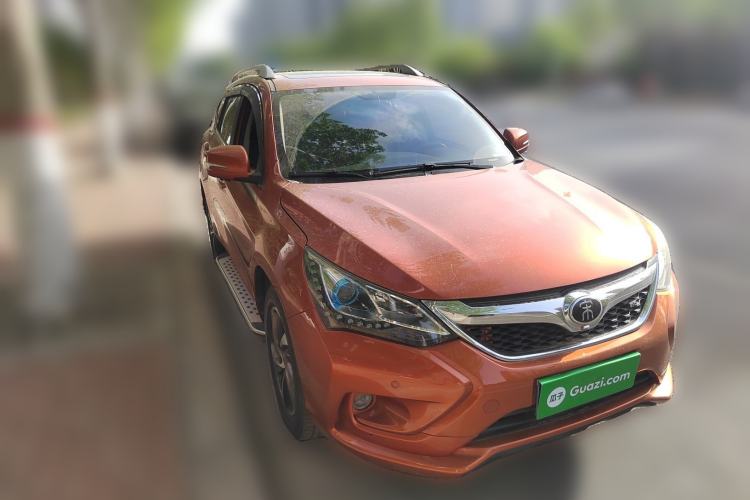 Used BYD Song 2016 1.5TI Manual Luxury Model Front Right 45 Deg