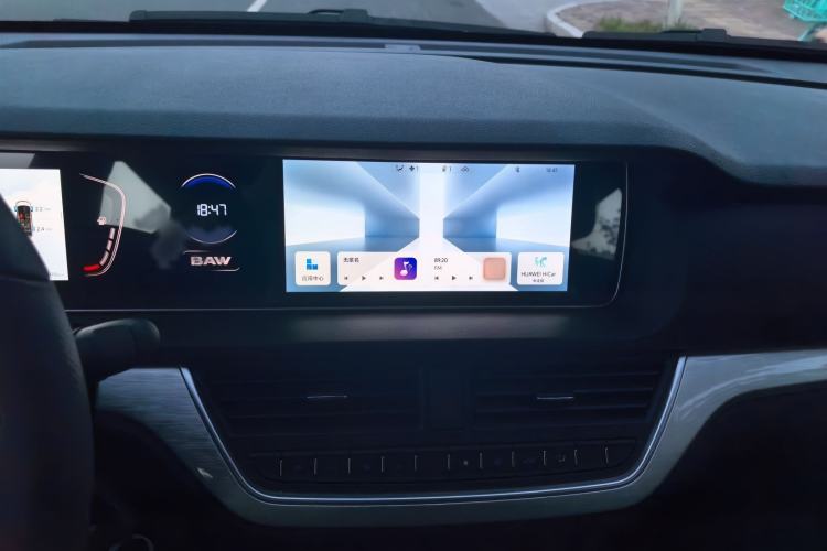 Used BAW Ruisheng Ace M7 2026 Model 1.6L Manual Standard Wheelbase Comfort 7-seater Audio And AC Panel