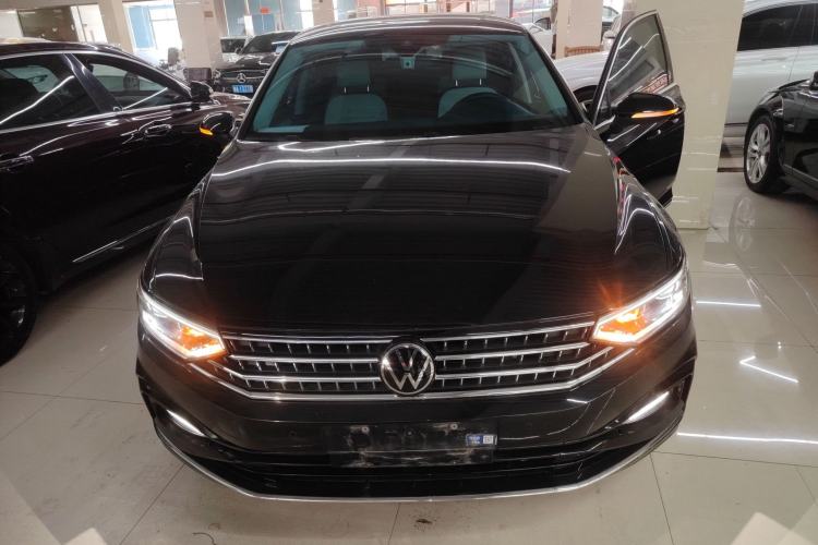 Used Volkswagen Magotan 2023 2 Million Units Commemorative Edition 330TSI DSG Luxury Version Front