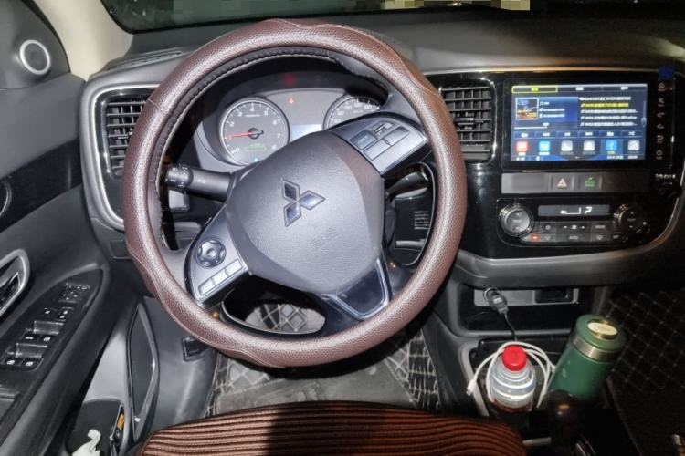 Used Mitsubishi Outlander 2018 2.0L Two-Wheel Drive Glory Edition 5 Seats