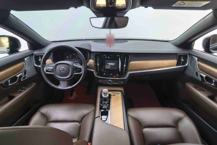 Used Volvo S90 2022 B5 Zhiyi Luxury Edition
