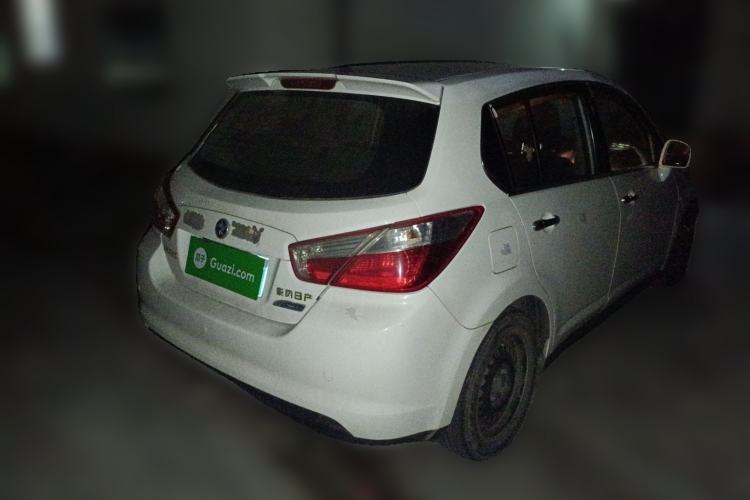 Used Venucia R50 2015 1.6L Automatic Fashion Edition