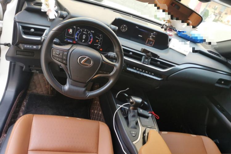 Used Lexus UX 2020 200 Special Edition Center Console
