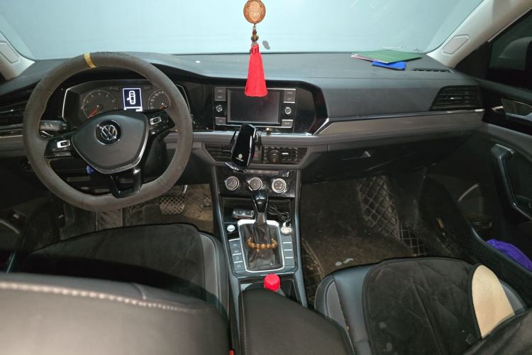 Used Volkswagen Sagitar 2019 280TSI DSG Comfort Version China VI Standard Center Console