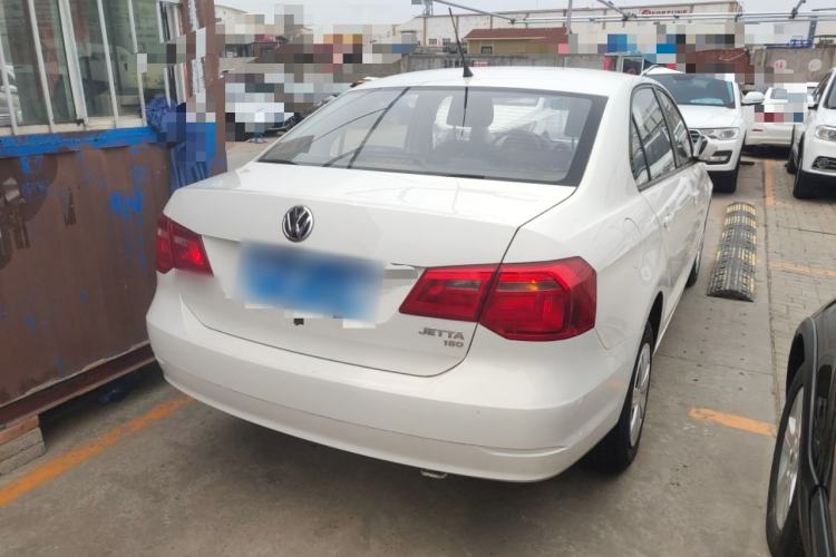 Used Volkswagen Jetta 2015 Value Edition 1.6L Manual Fashionable Style Rear Right 45 Deg
