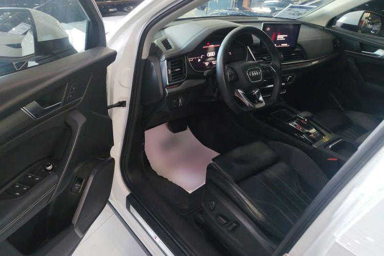 Used Audi Q5L 2021 40 TFSI Luxury Dynamic Edition Driver Seat