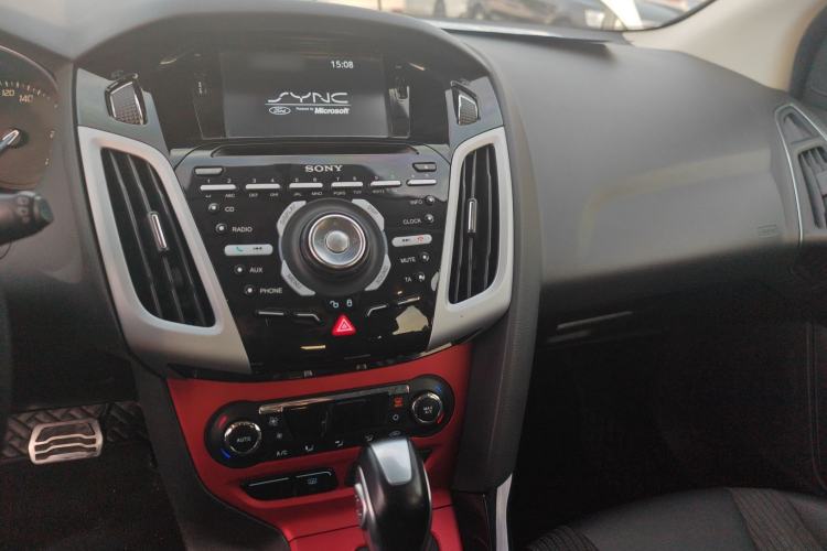 Used Ford Focus 2012 Hatchback 2.0L Automatic Luxury Sport Model Audio And AC Panel