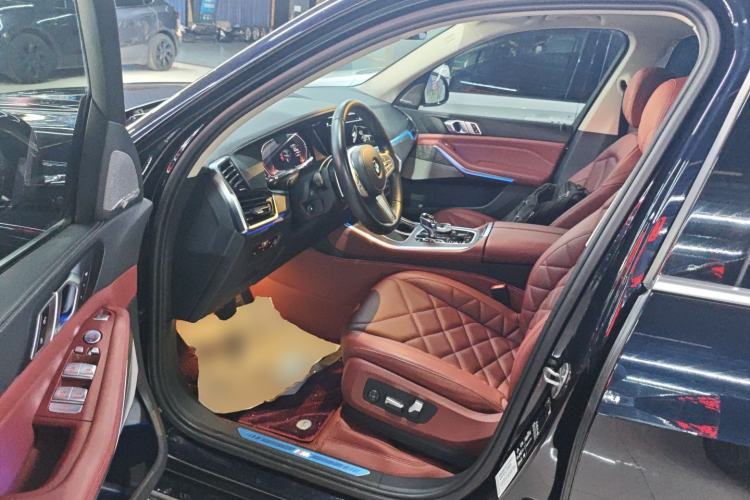 Used BMW X5 2022 xDrive 30Li Luxury M Sport Package