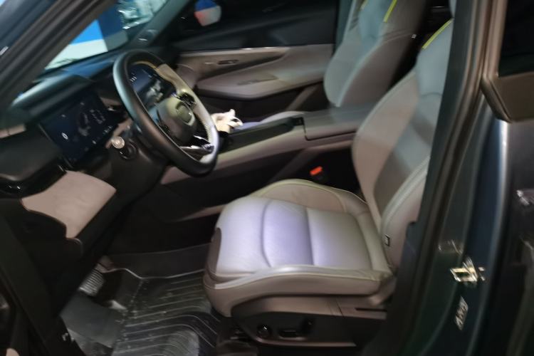 Used Lynk & Co 08 EM-P 2025 245km Ultra-Long Range Halo Left Front Seat