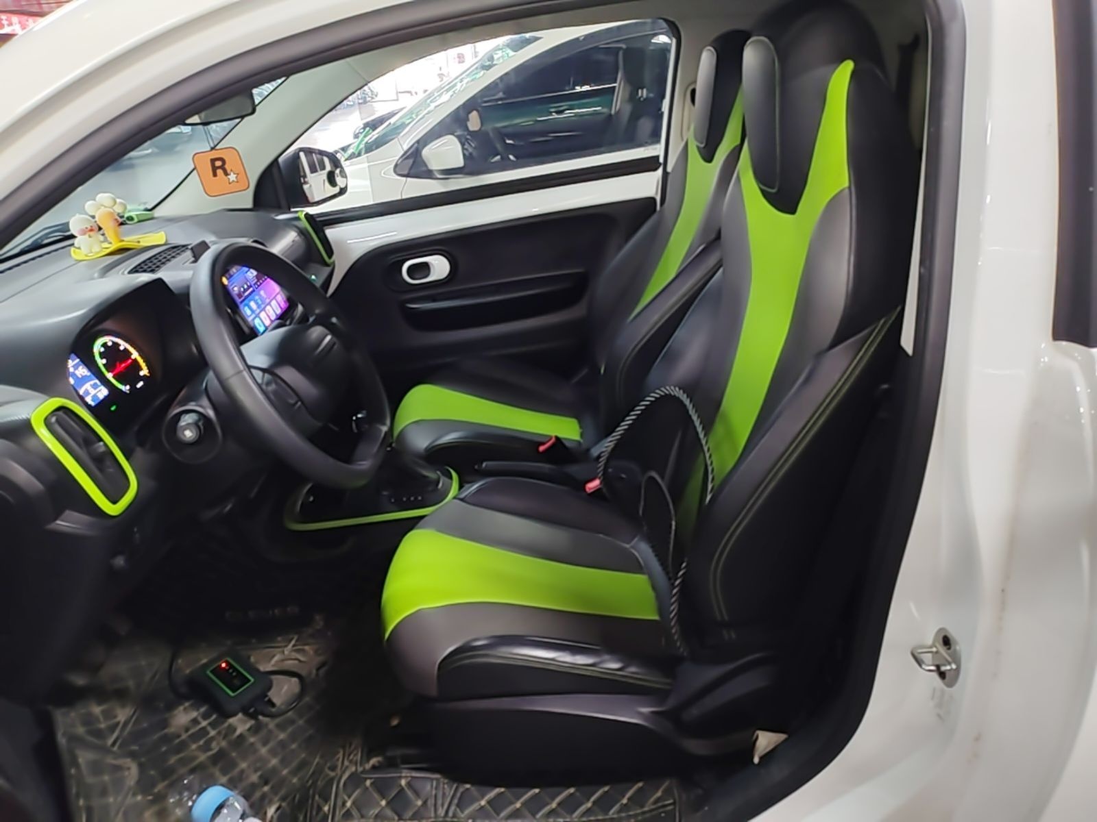 Interior delantero