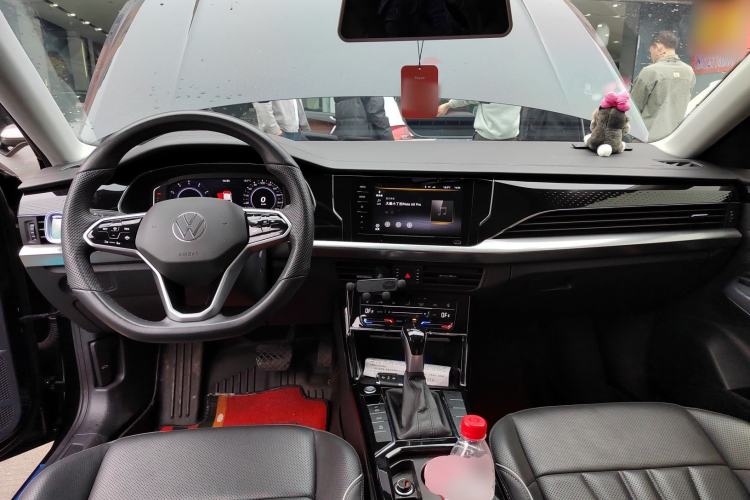 Used Volkswagen Passat 2024 380TSI Starry Elite Edition Center Console