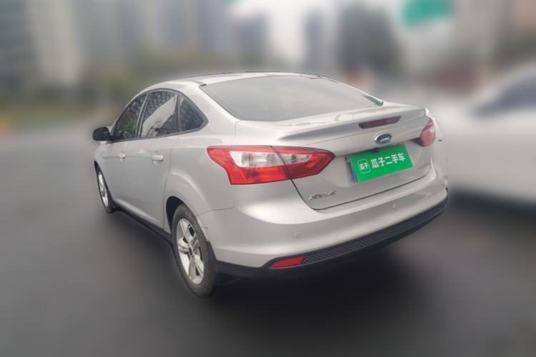 Used Ford Focus 2012 Sedan 1.6L Manual Fashion Edition