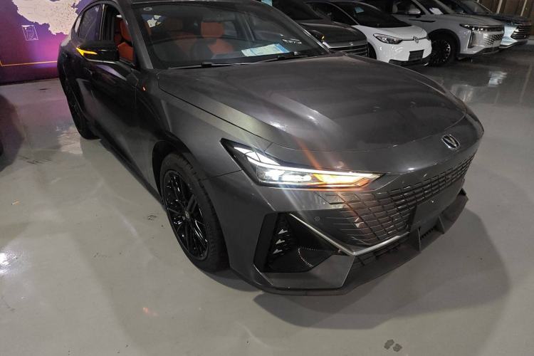 Used Changan UNI-V iDD 2023 Zhidian iDD 1.5T 113km Smart & Fun Version (Rapid Edition)